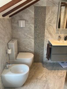 Bathroom Toilets and Sinks Cambridge
