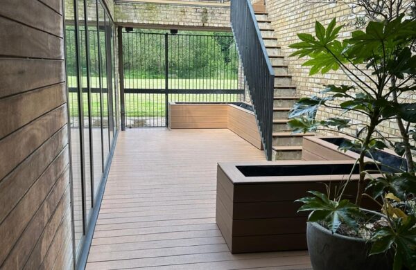 Composite decking steps using bullnosed decking