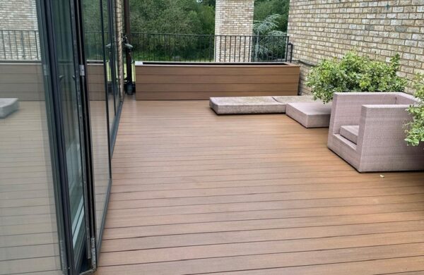 Rectangular planter and decking on 2nd floor patio area